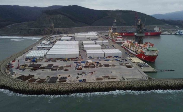 Bakan Bayraktar: "Enerjide Tam Bağımsız Türkiye yolunda her halkayı bir bir tamamlıyoruz"