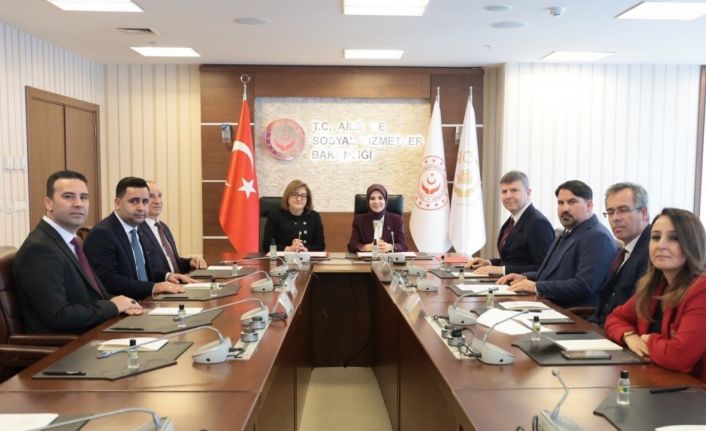 Bakan Göktaş: "Büyüklerimizin refahını ve sosyal hayata katılımını artıracak çalışmaları yaygınlaştırıyoruz"