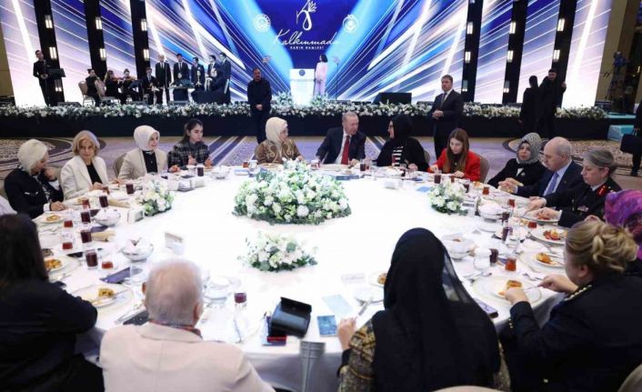 Bakan Göktaş: "Genç kızlarımızın önünü açmayı Türkiye Yüzyılı beşeri sermayesini güçlendiren stratejik bir adım olarak görüyoruz"