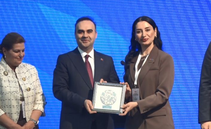 Bakan Kacır: "KOBİ’lerimize ve büyük ölçekli firmalarımıza, 50 milyon liraya kadar finansman sunuyoruz"