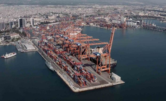 Bakan Uraloğlu: "Yurt dışı limanlarından, limanlarımıza gelen yük miktarı önceki yılın aynı ayına göre yüzde 8,5 artarak 22 milyon 117 bin 589 ton oldu"