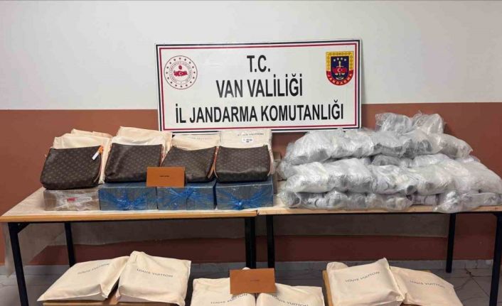 Başkale’de 3 milyon 460 bin TL değerinde kaçak eşya ele geçirildi