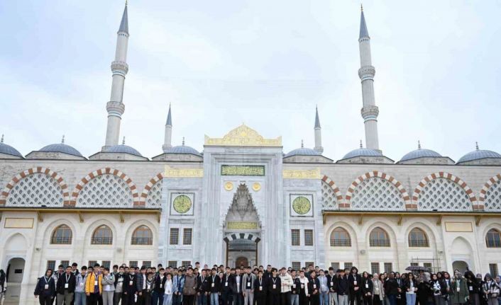Başkan Altay: "Genç Seyyah projemizle bu yıl 25 bin 920 öğrencimizi daha İstanbul ile buluşturacağız"