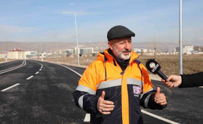 Başkan Çolakbayrakdar: "İlk ve tek çevreci asfalt freze aracımızla doğayı koruyor, ekonomiye güç katıyoruz"