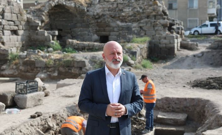 Başkan Çolakbayrakdar: "Şehrimizin ilk medresesi, şehir akademisi kimliğiyle yeniden hayat bulacak"