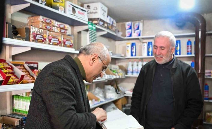 Başkan Er, vatandaşların mahalle bakkallarına ve fırınlarına olan borçlarını kapattı