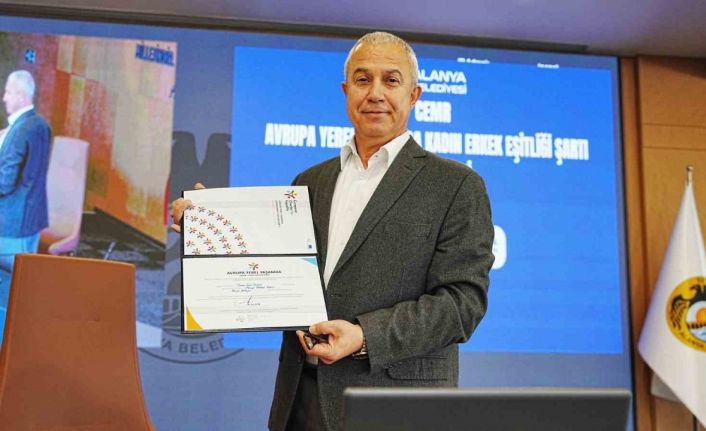 Başkan Özçelik, CEMR Avrupa Yerel Yaşamda Kadın-Erkek Eşitliği Şartı’nı imzaladı