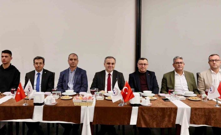 Başsavcı Korkmaz ve Rektör Prof. Dr. Altun, özel ihtiyaçlı öğrenciler ile iftar yaptı