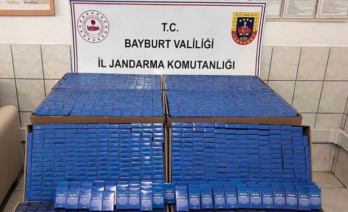 Bayburt’ta 2 bin paket kaçak sigara ve 40 bin adet makaron ele geçirildi