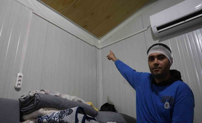 Bayram günü konteyneri delip geçen yorgun merminin kafasına isabet etmesiyle kabusu yaşadı