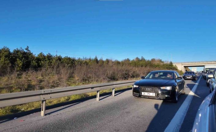 Beykoz’da pes dedirten görüntü: 30 dakikada 60 araç kuralları hiçe saydı