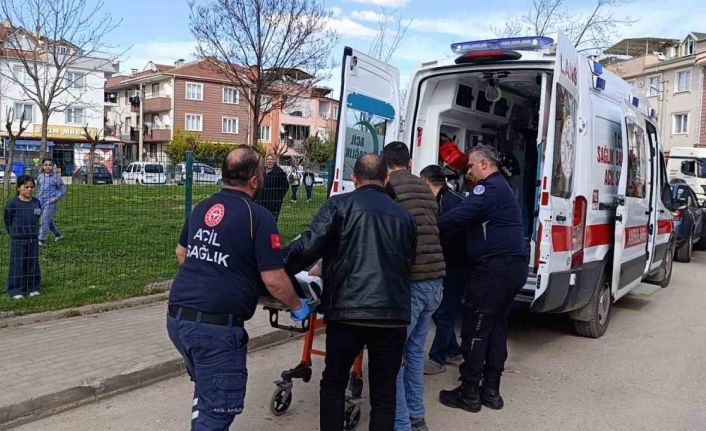 Bursa’da 3 katlı binada yangın: Dumandan zehirlenen yaşlı kadının durumu ağır