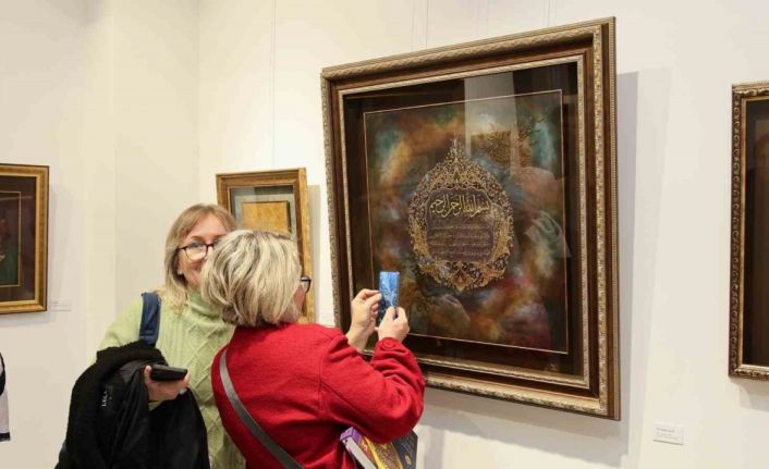 Bursa’da geleneksel sanatlara anlamlı katkı: "Zer-i Nâb" Tezhip Sergisi açıldı