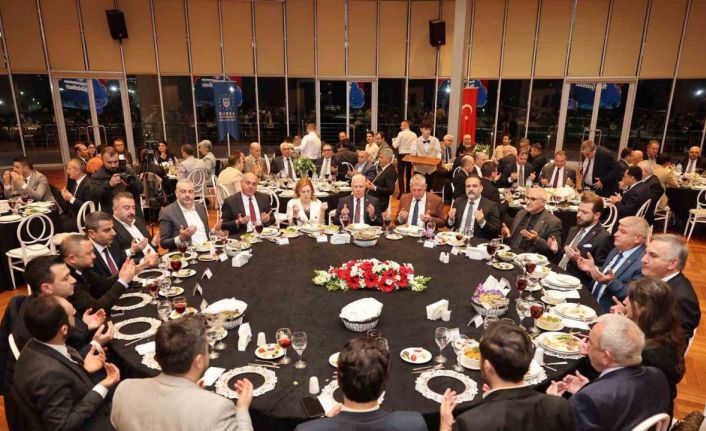 Bursa’da özlenen tablo...Mecliste su için tartıştılar, iftarda aynı sofrada buluştular