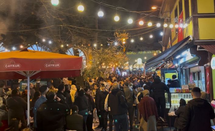Bursa’da sahur kuyruğu kilometreyi aştı Tahanlı pide ve simit için izdiham