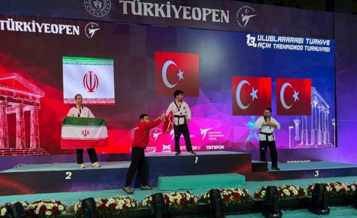 Bursalı sporcu Uğur Tuzlu, Turkish Open Taekwondo Turnuvası’nda şampiyon oldu