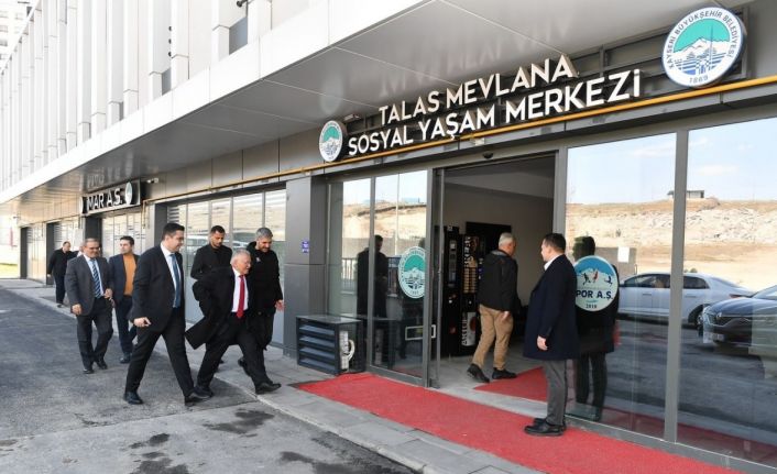 Büyükkılıç ve Boyraz, Talas Mevlana Sosyal Yaşam Merkezi’ni ziyaret etti