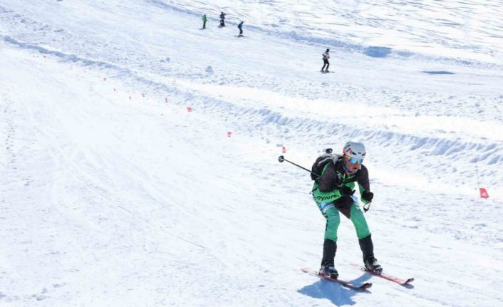 Büyükşehir ile zirvede büyük final: Uluslararası Erciyes Dağ Kayağı Yarışları sona erdi