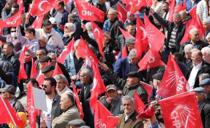 CHP Genel Başkanı Özel: "Kapı kapı gezeceğiz, sokak sokak dolaşacağız, neyi, nasıl düzelteceğimizi söyleyeceğiz"