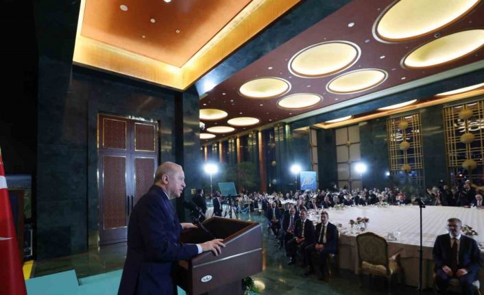 Cumhurbaşkanı Erdoğan: "İsrail; tamamen keyfi sebeplerle Mescid-i Aksa’yı 17 gündür Müslümanların ibadetine kapalı tutuyor"