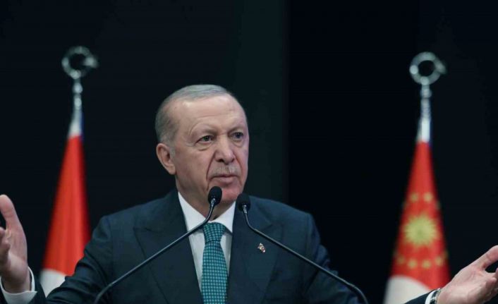Cumhurbaşkanı Erdoğan: "Kimse Türkiye’ye diz çöktüremeyecek. Göreceksiniz inşallah kazanan Türkiye olacak."