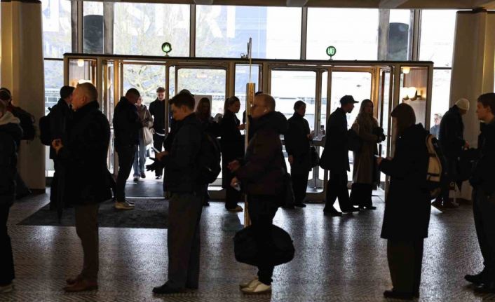 Danimarka halkı genel seçim için sandık başında