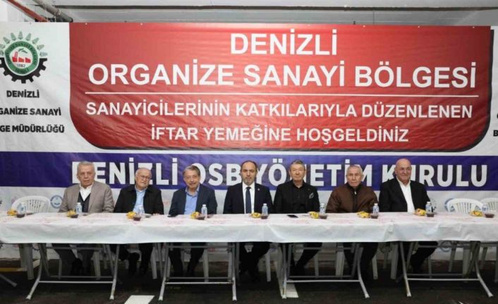 Denizli OSB Yönetim Kurulu Başkanı Baltalı ve iş insanları iftarda öğrencilerle buluştu
