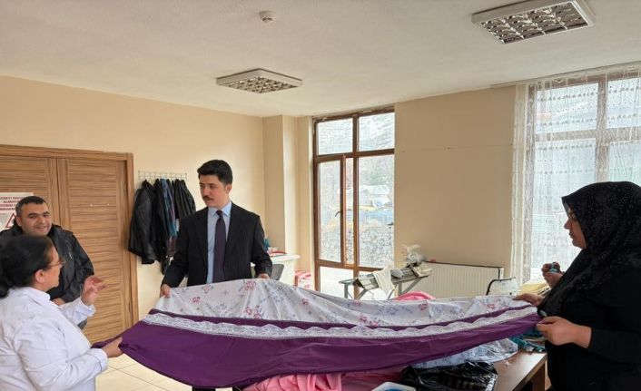 Digor Kaymakamı Ahmed Tayyib Kahraman’dan Halk Eğitimi Merkezi’ne ziyaret