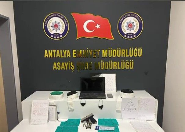 Dini duyguları istismar ederek 2 milyon liralık vurgun yapan 2 şahıs tutuklandı