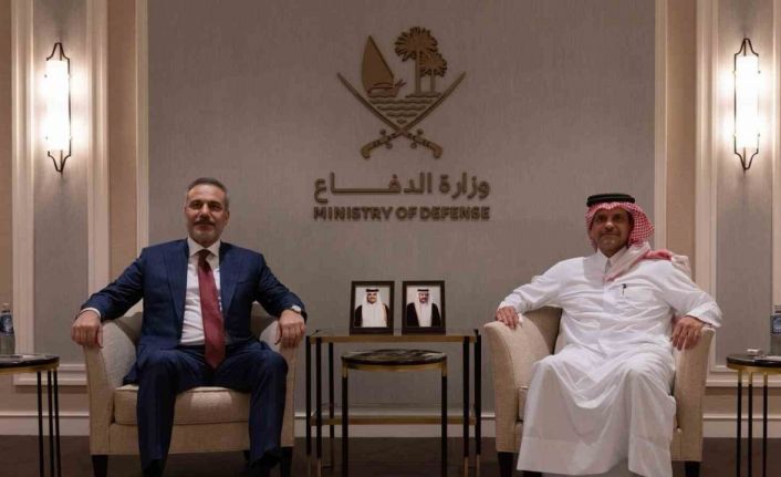 Dışişleri Bakanı Fidan, Katar Savunma Bakanı Al Thani ile bir araya geldi