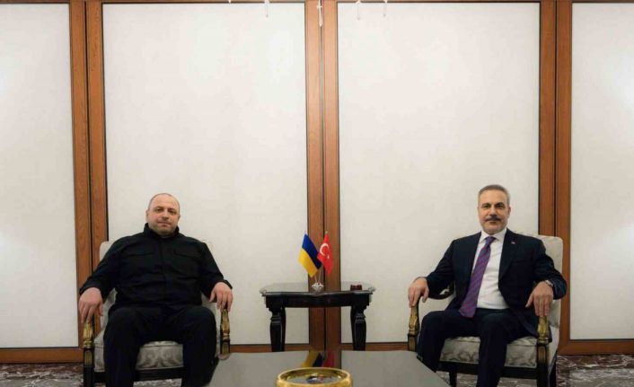 Dışişleri Bakanı Hakan Fidan, Ukrayna Milli Güvenlik ve Savunma Konseyi Sekreteri Rüstem Umerov ile Ankara’da bir araya geldi.