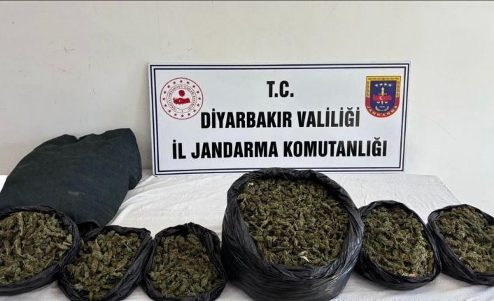 Diyarbakır’da 129 kilo uyuşturucu ve hap ele geçirildi: 21 şüpheliye yasal işlem