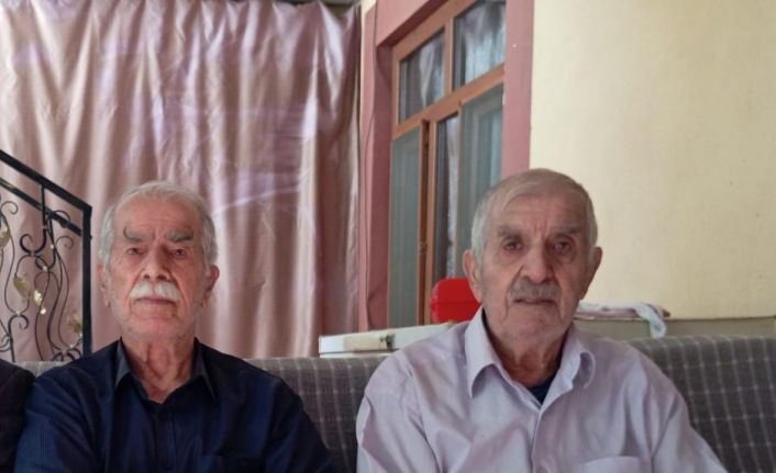 Diyarbakır’da iki kardeş bir gün arayla geçirdikleri kalp krizi nedeni ile hayatlarını kaybetti