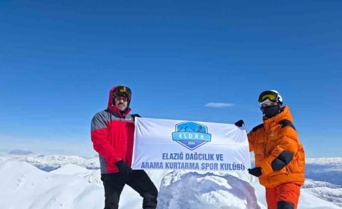 Elazığ’da dağcılık tarihine geçen tırmanış: 15 yaşındaki sporcu Akdağ zirvesine çıktı