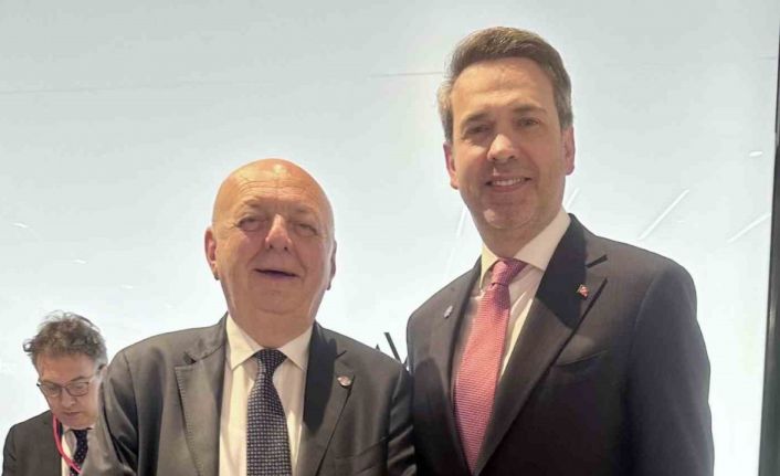 Enerji ve Tabii Kaynaklar Bakanı Bayraktar, İtalyan mevkidaşı Fratin ile bir araya geldi