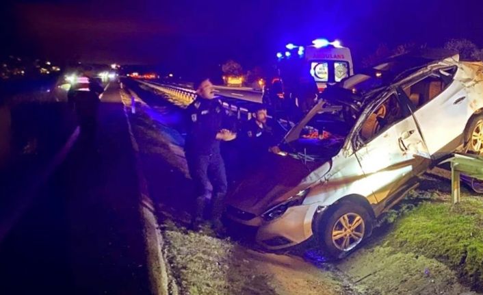 Eskişehir Yolu üzerinde meydana gelen trafik kazasında aynı aileden iki kişi yaşamını yitirirken, üç kişi yaralandı