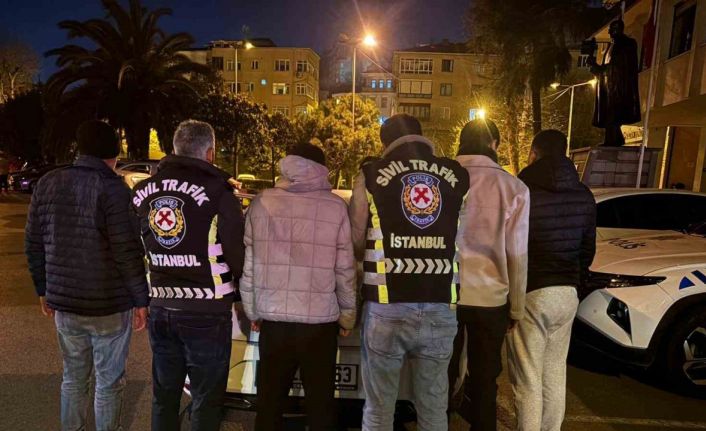 Eyüpsultan’da "yol verme" kavgasında birbirlerine girdiler: 4 kişiye toplamda 726 bin lira para cezası kesildi