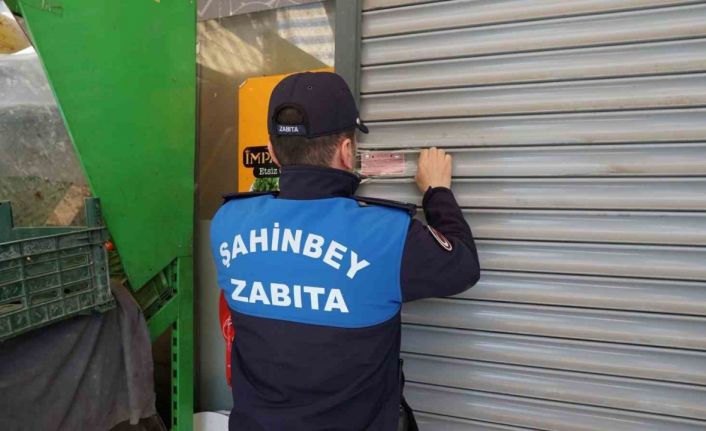 Gaziantep’te tarihi geçmiş ürün satan 3 market 3’er gün süreyle kapatıldı