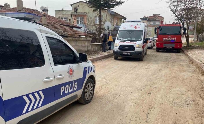 Haber alınamayan yaşlı kadın için ekipler seferber oldu: Banyoda düştüğü ortaya çıktı