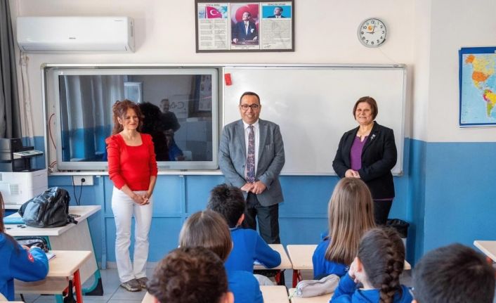 İlçe Milli Eğitim Müdürü Keleş, Şâhidi Ortaokulu’nda öğrenci ve öğretmenlerle buluştu