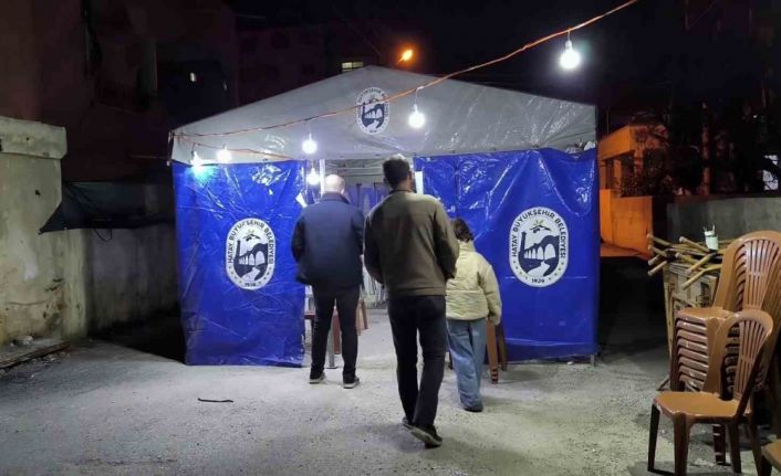 İran’da hayatını kaybeden genç şoförden geriye ailesine neşe içerisinde çiğköfte yoğurduğu anlar kaldı