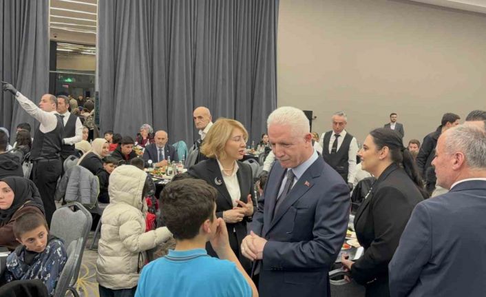 İstanbul Valisi Gül: "Okula giden çocuklara 2 bin TL kantin kartı verilecek"