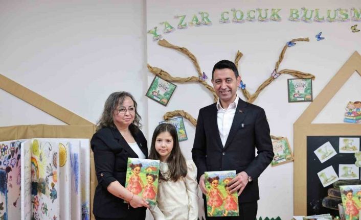 İzmir depreminin sembol ismi Ayda ve evlatlarını kaybeden anne, çocuklara depremi anlattı