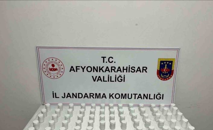 Jandarma piyasa değeri 639 bin TL olan uyuşturucu hap ele geçirdi