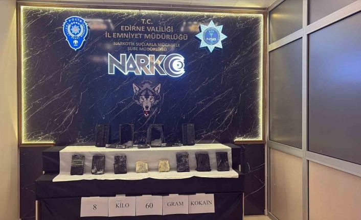 Kapıkule’de araçtaki gizli bölmede 8 kilo 60 gram kokain ele geçirildi