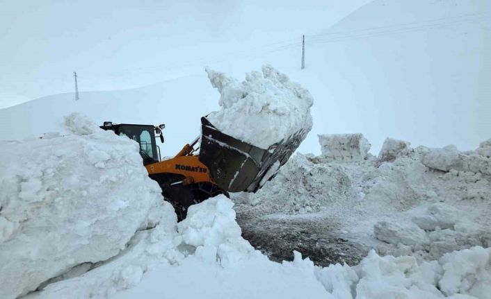 Kar esareti bitiyor: Bahçesaray yolu 3 ay sonra yeniden açılıyor