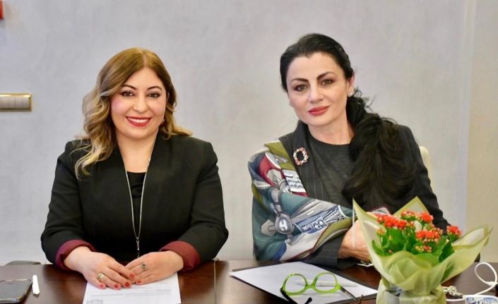 Kütahya’daki söyleşide kadınların aile, toplum ve sosyal yaşam üzerindeki dönüştürücü rolüne dikkat çekildi