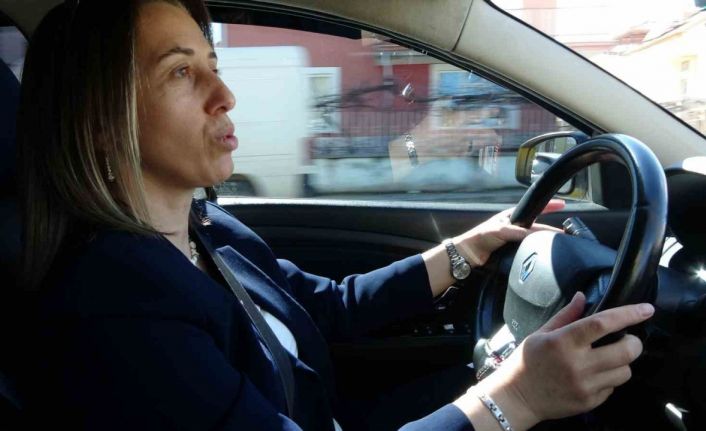 Maaşına zam istedi, işinden oldu: Taksi şoförü kadın neye uğradığını şaşırdı