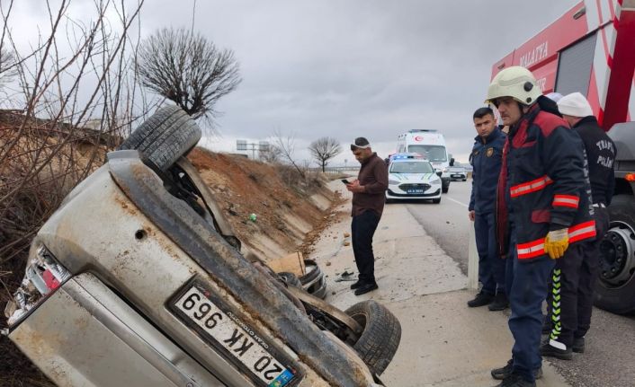 Malatya’da kontrolden çıkan araç takla atıp ters döndü: 6 yaralı
