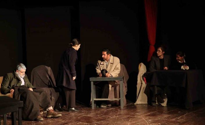 Merkezefendi’de Kısa Oyunlar Festivali sanat dolu anlara sahne oldu